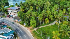 අඩූවටම ඇති එකම ඉඩම අපෙන් හෝමාගම-හල්බරාවෙන්