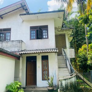Land with House For Sale In Malabe - Image 2