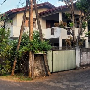 12.25 Perches Land with Two Story House for Sale in Kalubovila Dehiwala - Image 3