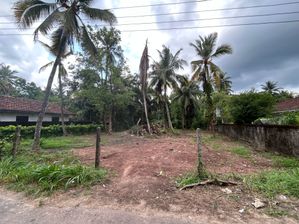යක්කල (Yakkala) නගරයෙන් පර්චස් 36 ක අගනා බිම් කොටසක්