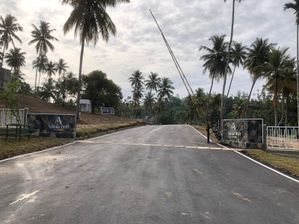ලැබීම රෝහල ඉදිරිපිටින් වෙල්යායට මුහුණලා