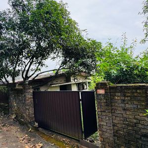 Land with Single Storey House for Sale in Battaramulla - Image 2