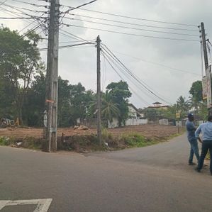 ප්‍රධාන පාරට මුහුනලා හොඳම ඉඩම් කොට්ටාවෙන් P32 - Image 2