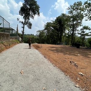 Land at Makola - Image 2