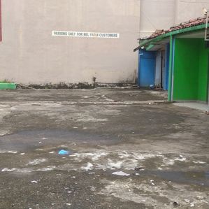 Bare Land with An Old House for Sale in Colombo 4 - Image 2