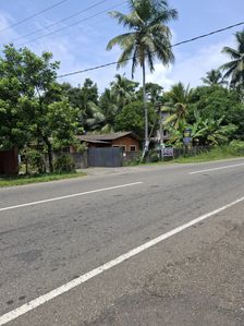 Valuable Land with House for Sale in Moragahahena