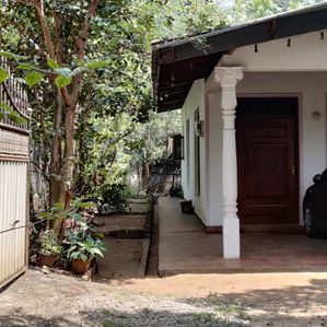 Land with Old House for Sale in Kundasale - Image 2