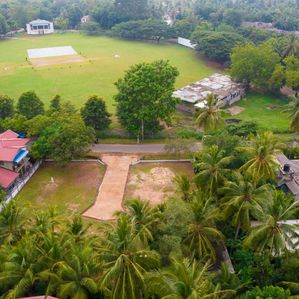 අනුරාධපුරයෙන් අගනා බිම් කොටස් - Image 3