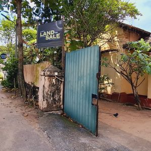 Land available for sale in Col.6 - Image 3