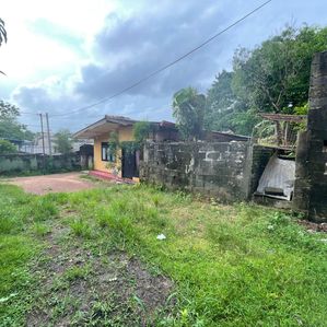 Valuable Land With House For Sale in Rajagiriya - Image 3