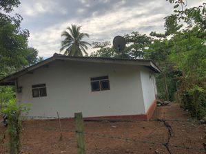 බණ්ඩාරගම කළුතර පාරේ දෙල්දූව අසල පර්චස් 20 ඉඩමක් .