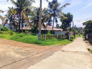 Pannipitiya Vidyala junction 6 perched land for sale