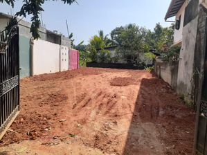 (ML286) 8 Land for sale in Siriparakum Mawatha, Angoda