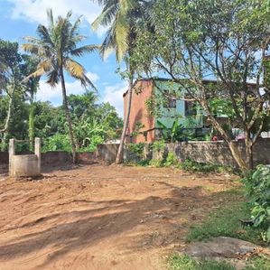 Land with House for Sale in Kandana - Image 3