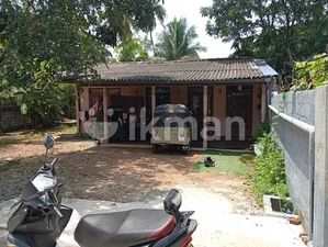 Land With House For Sale In Hendala Wattala