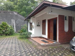 Land with House for Sale in Thalahena, Battaramulla