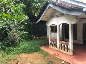 40 Perch Land for Sale with House Awissawella for sale