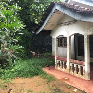 40 Perch Land for Sale with House Awissawella - Image 2